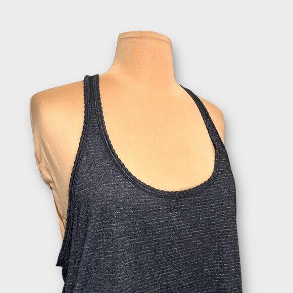 Lululemon 105 F Singlet Heathered Black Gray 8 Scalloped Tank Scalloped Top EUC - Picture 5 of 6